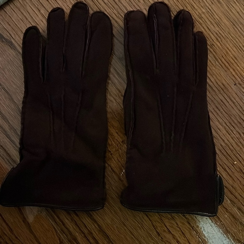 Dark purple suede leather gloves